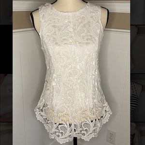 Georgous white lace tank cami lined with zip back